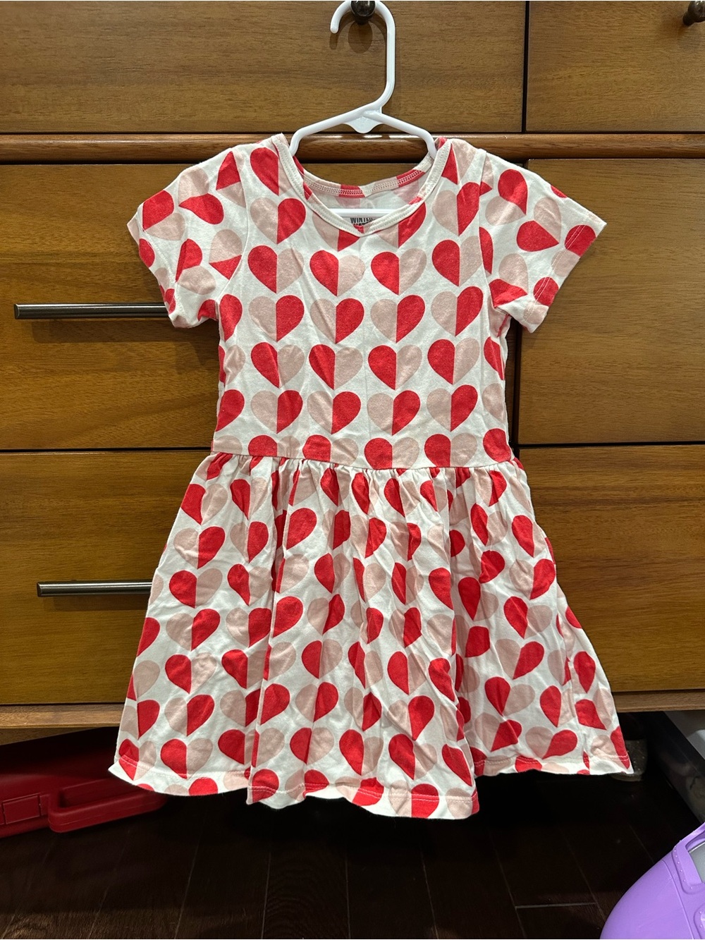 Winter Water Factory Girls' Red Heart Print Cotton Dress - White Background